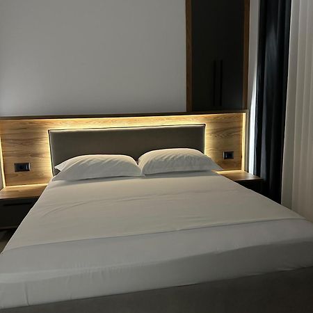Gael Luxury Apartment Berat Exteriör bild