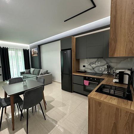 Gael Luxury Apartment Berat Exteriör bild