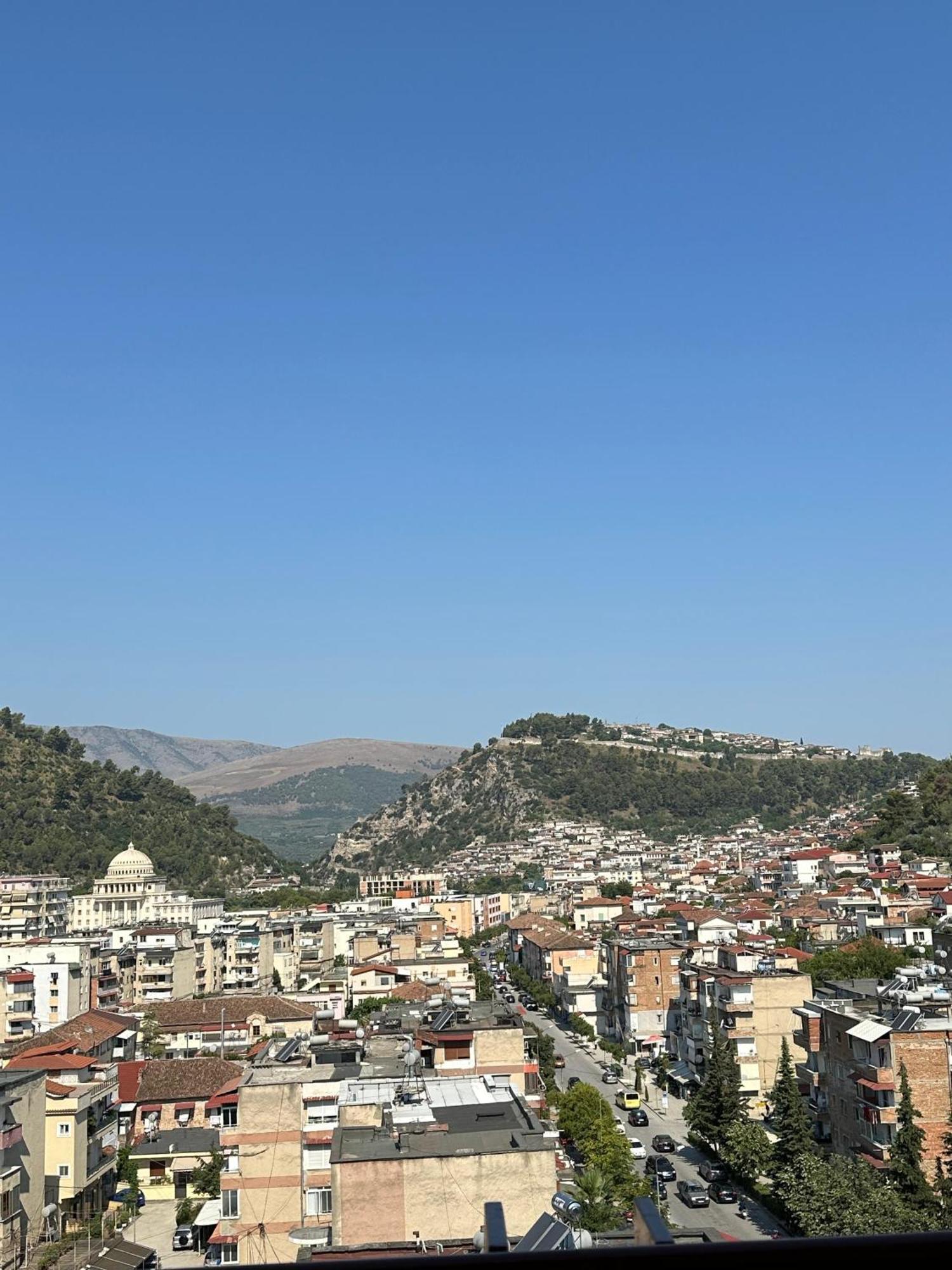 Gael Luxury Apartment Berat Exteriör bild